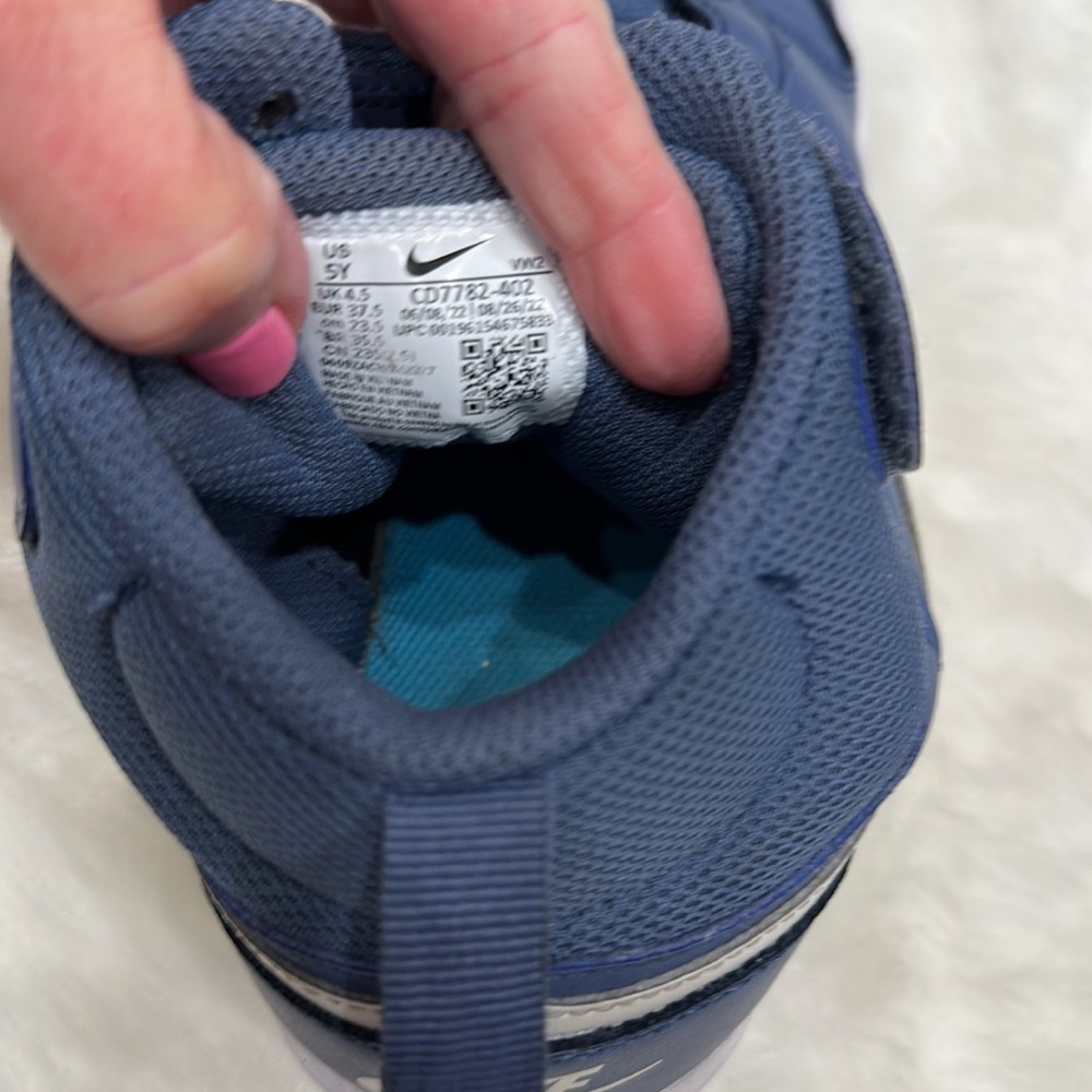 Nike Mid Top Athletic Sneaker Size 5Y Youth Blue White Lace Up Basketball Shoes - Picture 12 of 15